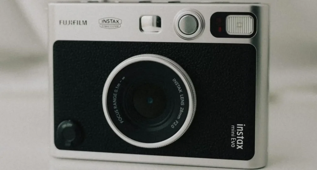 zoom sur un appareil instax mini evo
