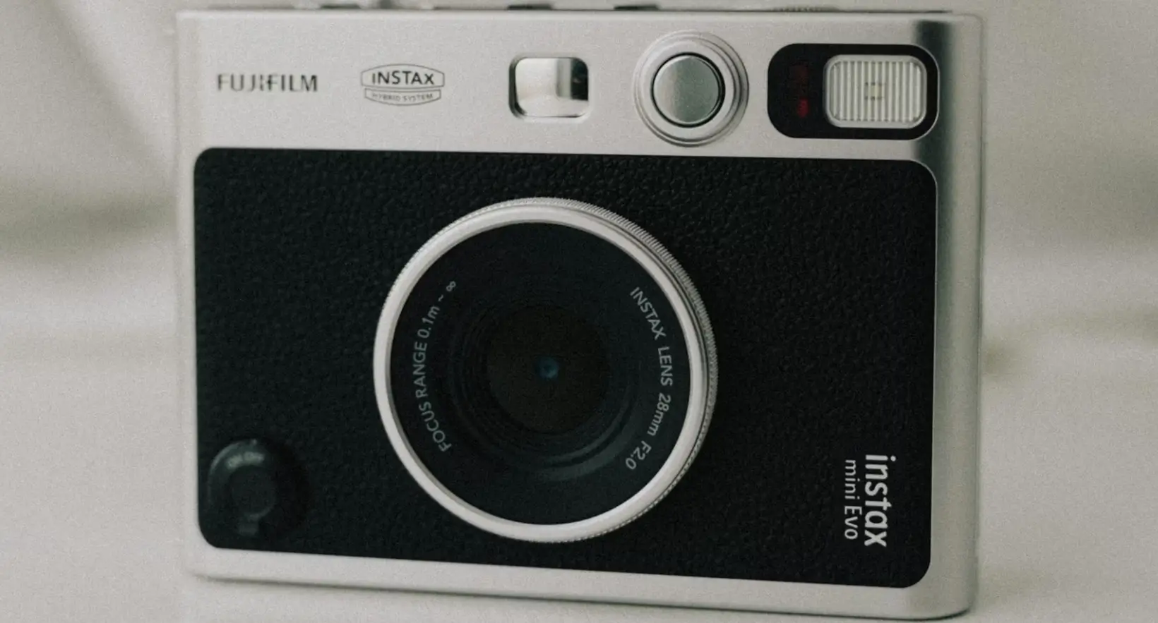 zoom sur un appareil instax mini evo